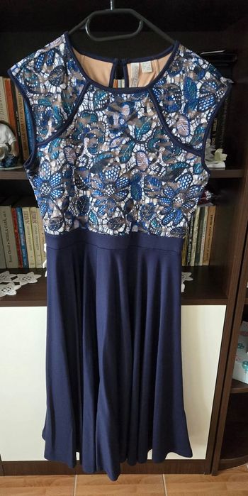 Rochie de ocazie mărimea 40-42, ca nouă, nepurtată!