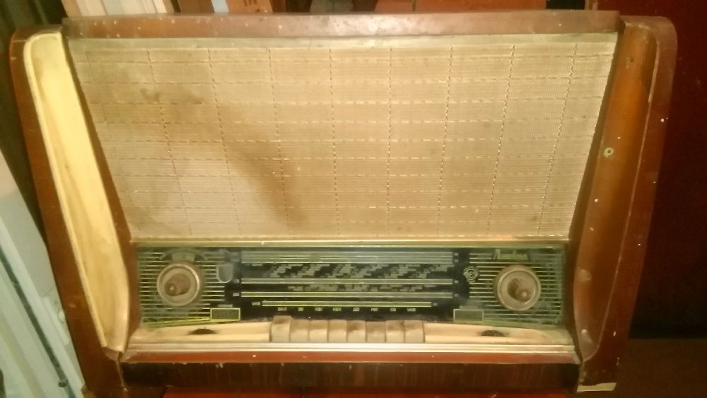 Продавам Старо Радио ЛАТВИЯ