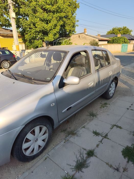 Renault simbol.  .