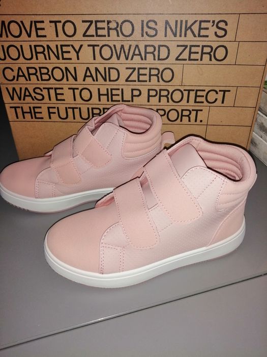 Сникърси с велкро закопчаване от Sinsay No 33