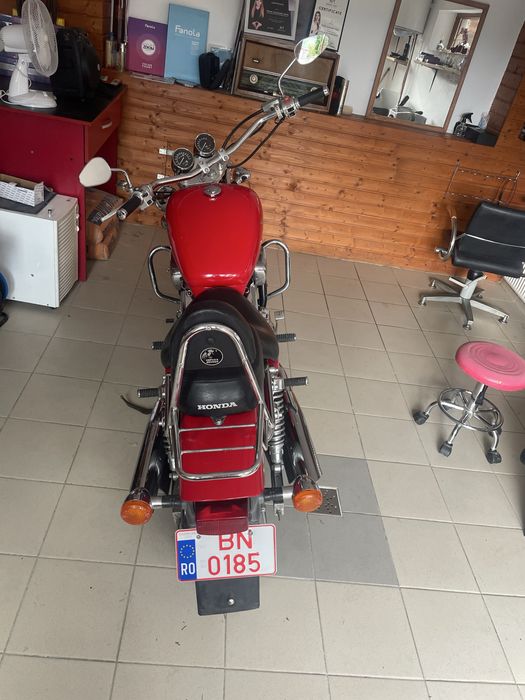 Honda vf 750c magna rc43