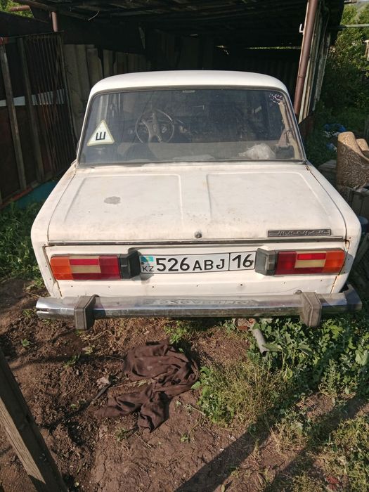 Машин  ВАЗ  06 и велосипед ы  разные