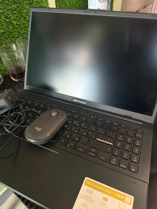 ноутбук продаю срочно