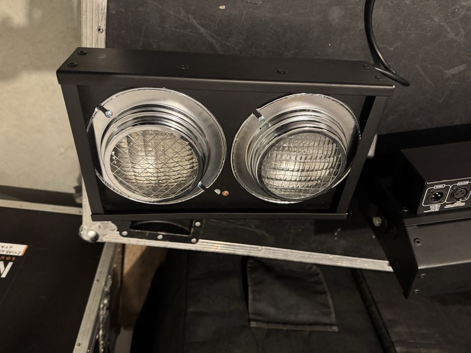 Vand 2 buc Showtec Stage Blinder 2