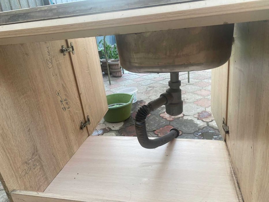 Кухонная мойка   продам