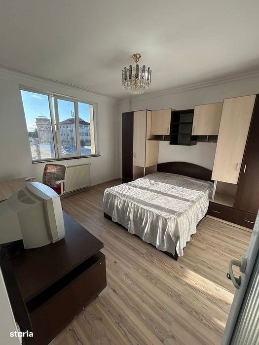 De vanzare 2 camere decomandat partial mobilat