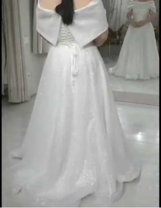 Свадебное платье