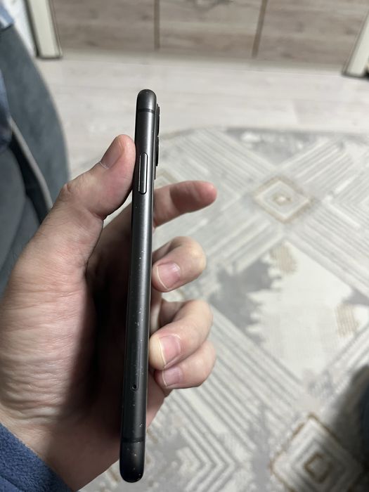 Продам Айфон 11, 128Gb