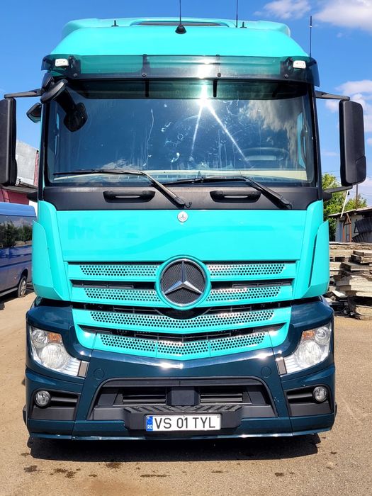 Vand camion inmatriculat in romania