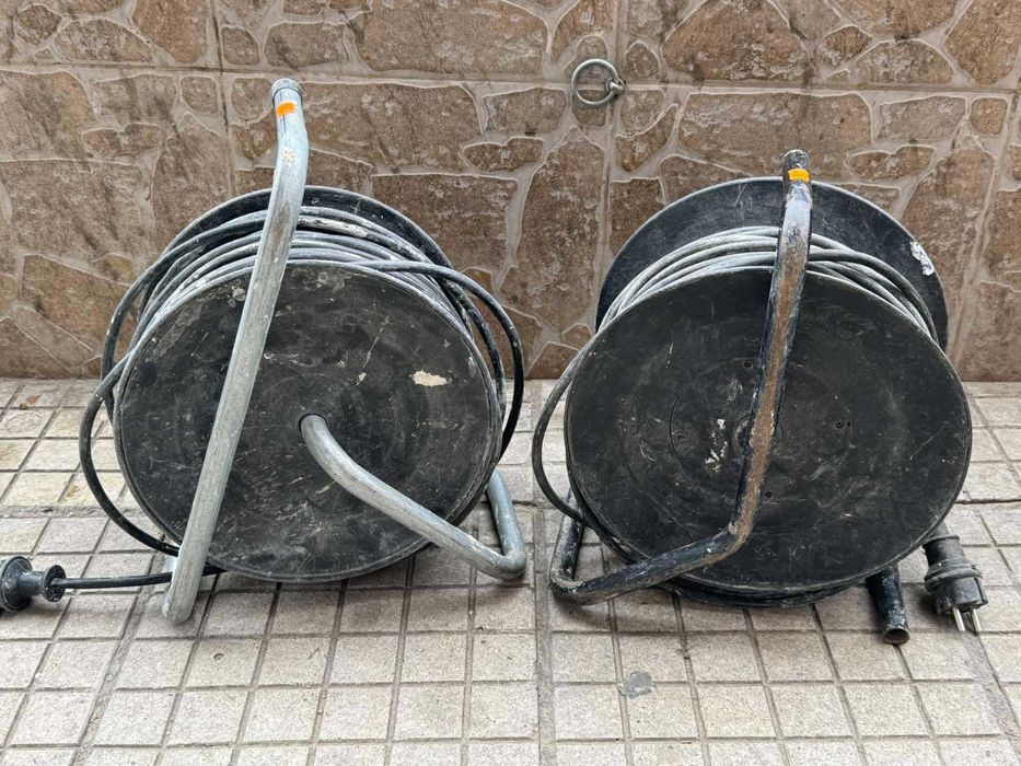 Два броя макари по 50 метра