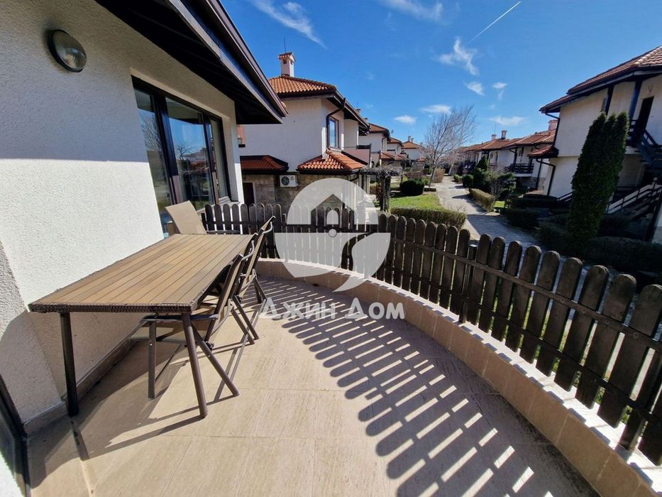 Продава се Тристаен апартамент в с. Кошарица, Област Бургас - 90 кв.м за 1045 €/кв.м - Снимка #12