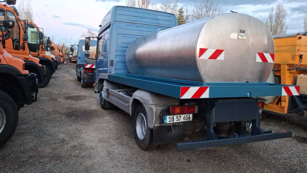Autospeciala CIsterna MB Atego 823