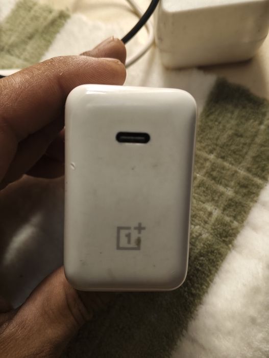 Oneplus  ZARYATNIK Original sotiladi