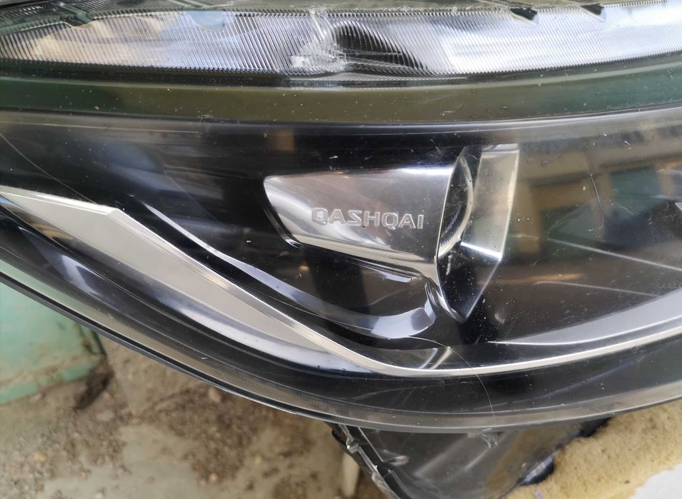 Оригинален фар Nissan Qashqai Led