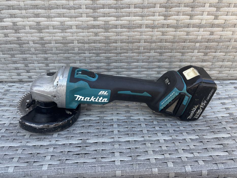 Flex makita DGA504