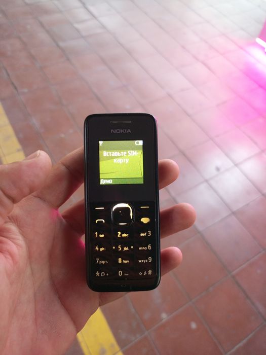 Мобил телефони сотилади Nokia 105