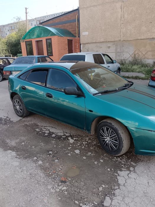 Продам мазду 323