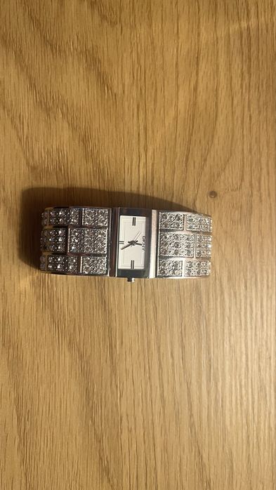 Часовник DNKY.