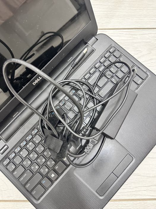 Продам ноутбук dell