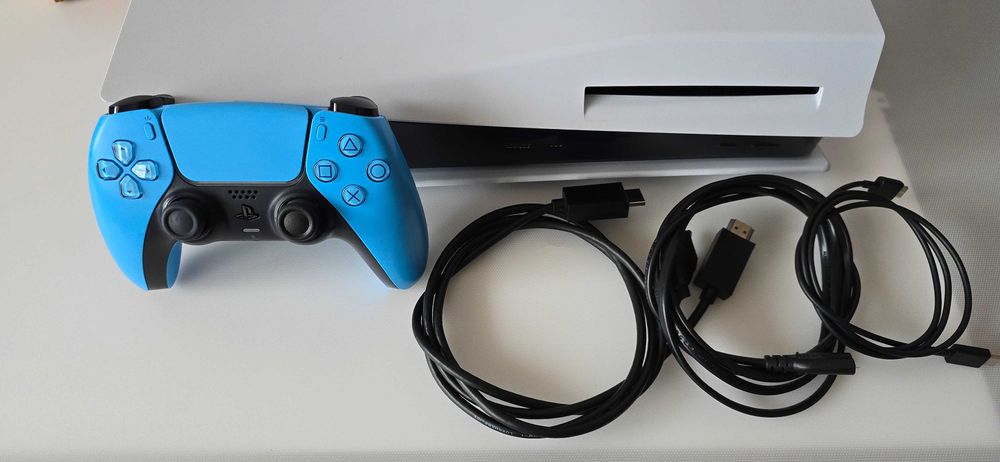 Реновирана конзола Sony Playstation 5 Disc, 825GB, 1 джойстик