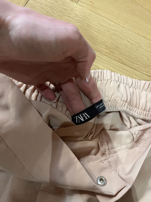 Pantaloni zara M
