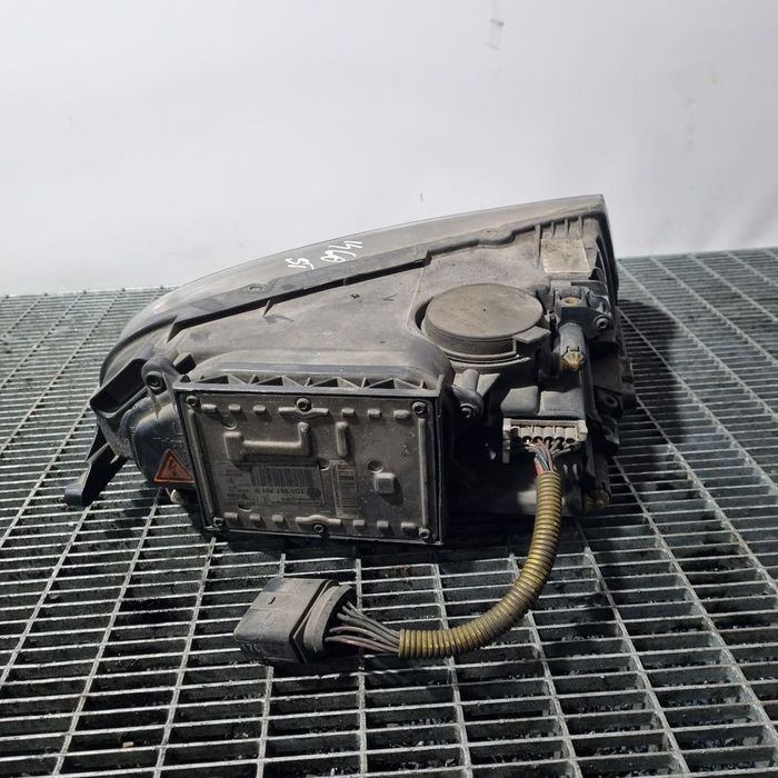 Far Stanga Volkswagen Touareg 7L 2003 - 2006 SUV 4 Usi (1460) Xenon