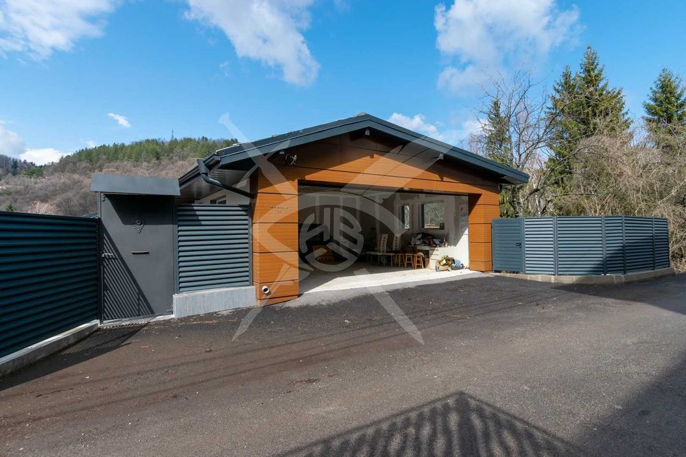 Продава се Къща в с. Владая, Област София-град - 285 кв.м за 1162 €/кв.м - Снимка #3