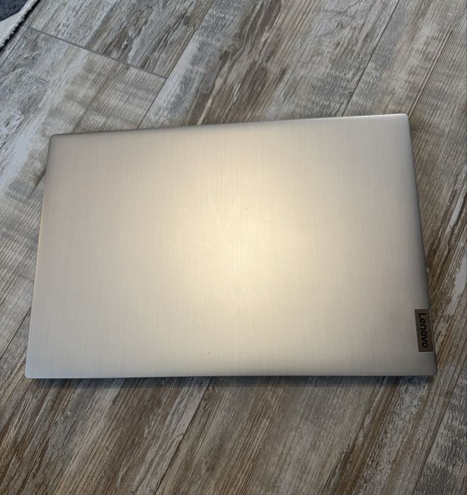 Лаптоп Lenovo IdeaPad 3 15IML05,