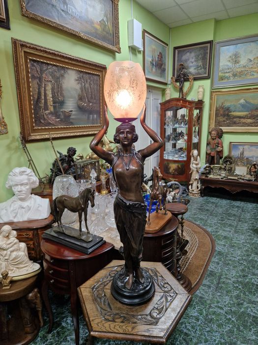 Превъзходна голяма антикварна френска бронзова лампа