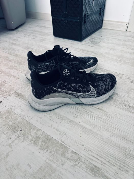 Маратонки NIKE running