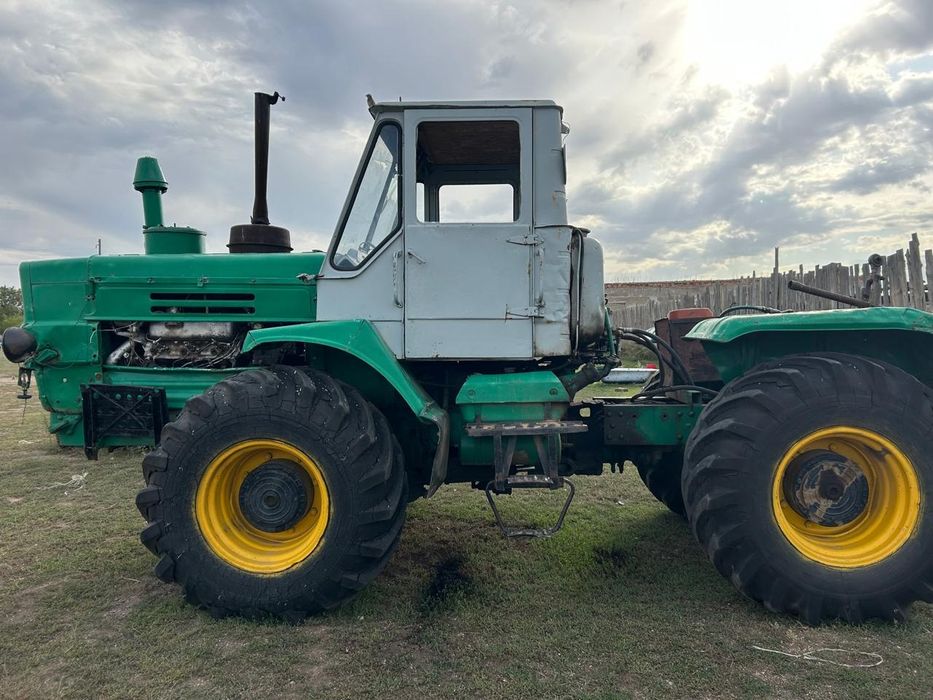 Продаётся трактор