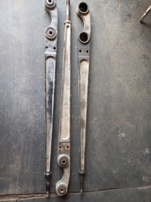 Продам продольные штанги Уаз