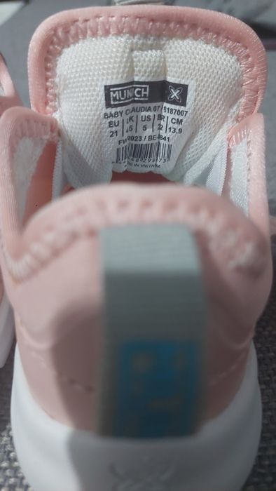 Adidadi Munich noi cu eticheta