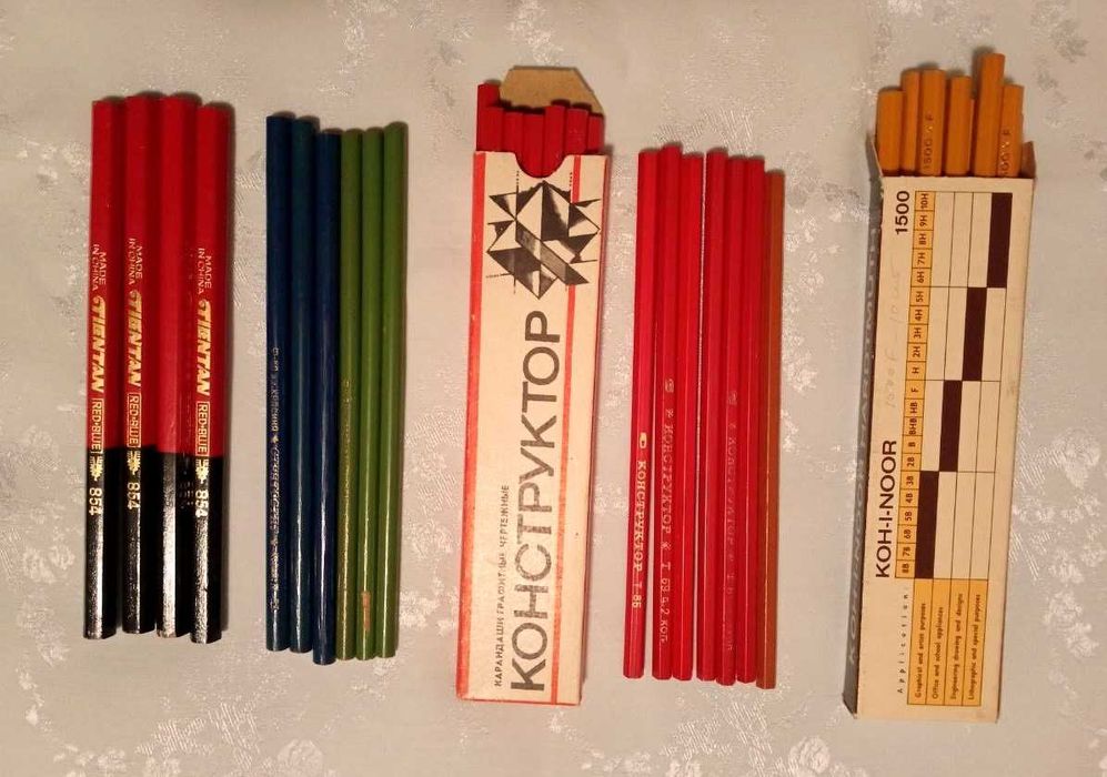 Карандаши новые не заточенные (периода СССР)