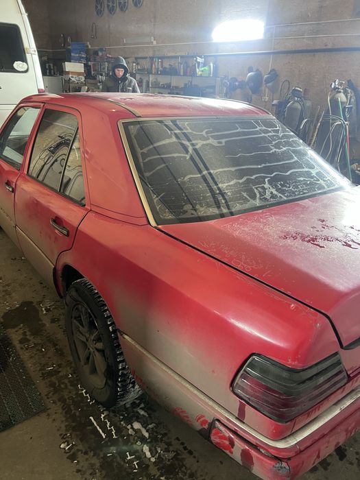 Мерседес 124 ………