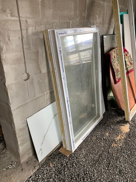 Балконные двери с окном