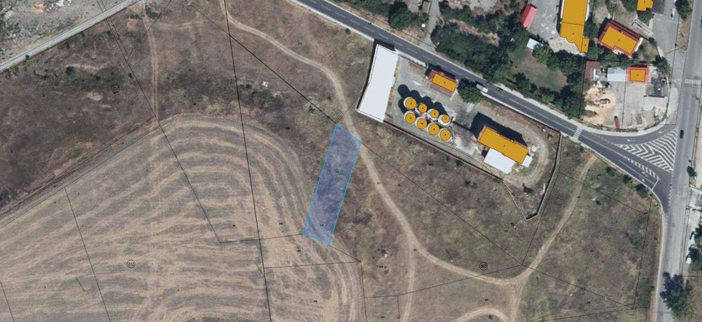 Продава се парцел