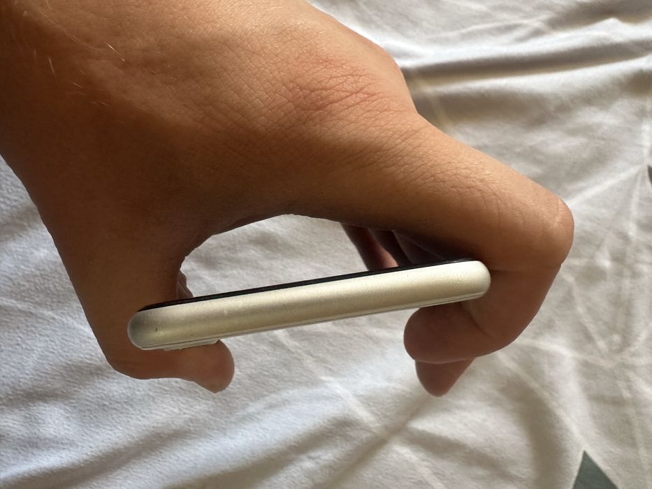 Iphone se 2020 radnoy ochilmagan
