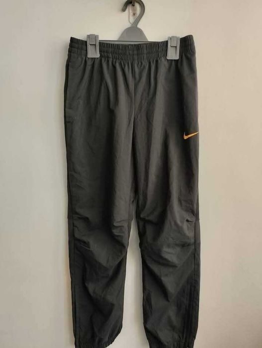 Детски долнища. Nike Training Trousers Mercurial тъмно сиво р. 147-158