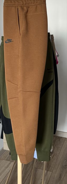 Nike Teck Pack FB8002……………………………………………..