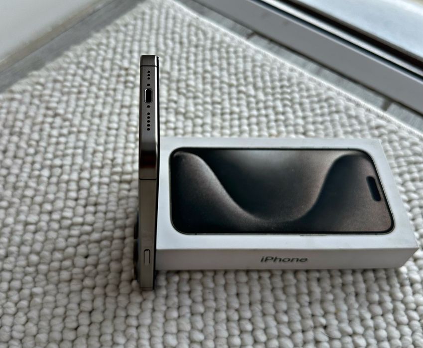  iPhone 15 PRO/256GB/82% 