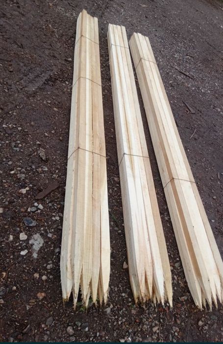 Колове за домати и овошки и дървена оградка