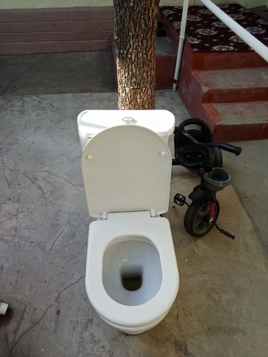 Продаётся ванна и унитаз