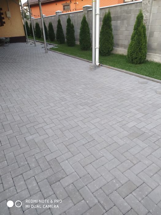 Укладка брусчатки и тротуарной плитки