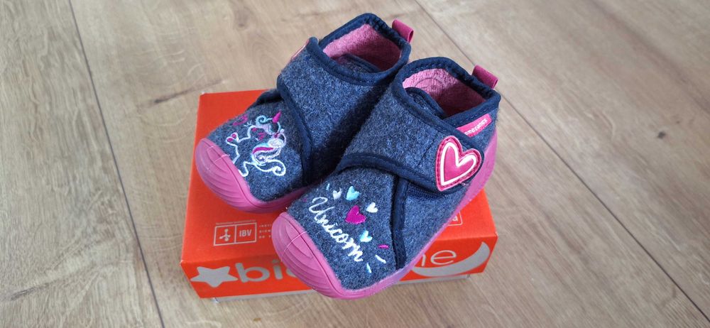 Pantofi Biomecanics marimea 21, ca noi