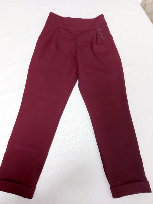 Брюки для девочки 7-8 лет