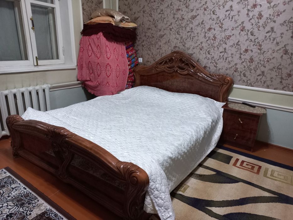 Мебель спальни пачти новая