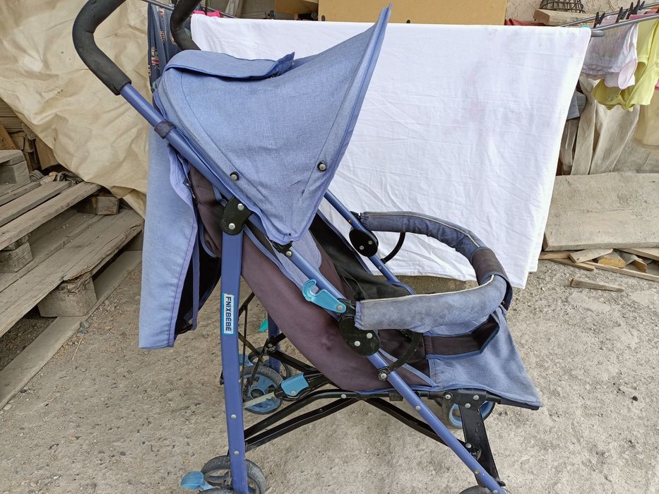 Детская коляска.