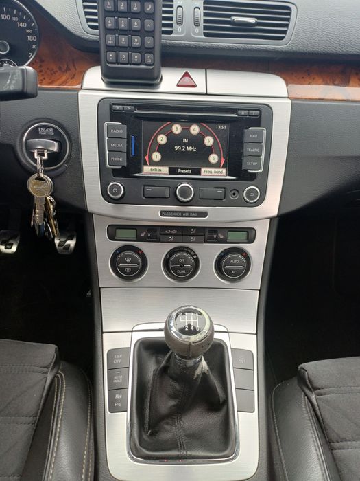 VW PASSAT B6 2010. Trapă    Interior Business   Parking Assist