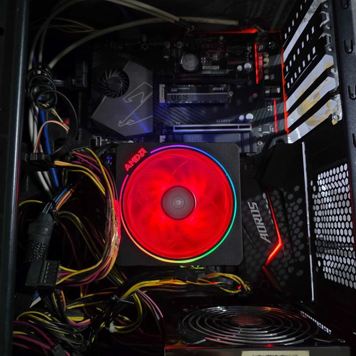 Материнская плата GigaByte X570 Aorus Elite
